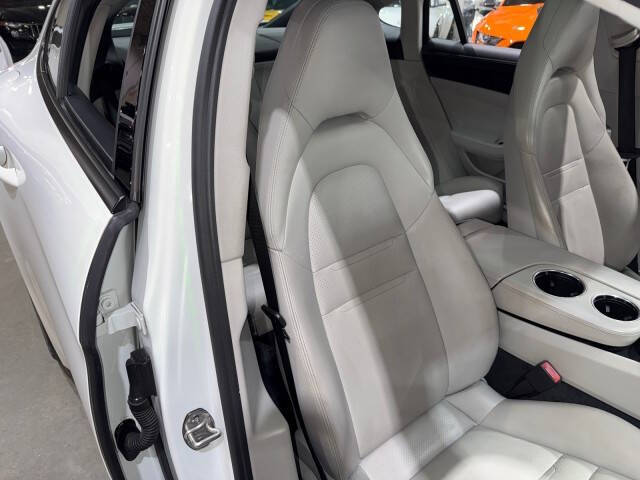 2017 Porsche Panamera