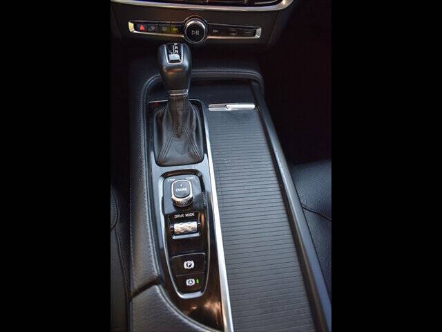 2017 Volvo S90 T5 Momentum