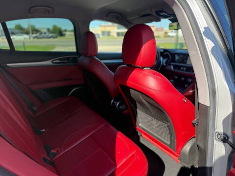 2018 Alfa Romeo Stelvio Sport