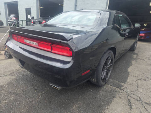 2013 Dodge Challenger SXT