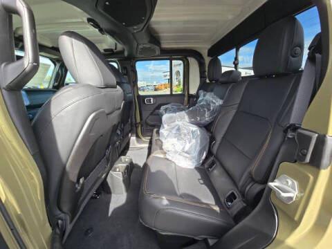 2025 Jeep Gladiator High Tide