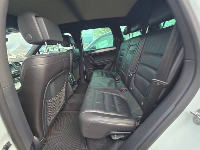 2017 Volkswagen Touareg V6 Wolfsburg