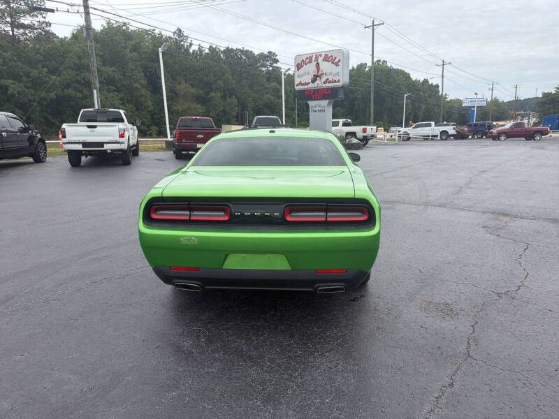 2015 Dodge Challenger SXT