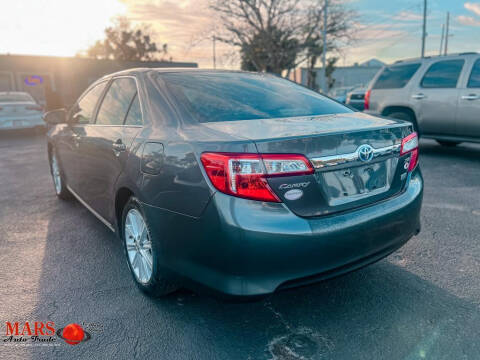 2014 Toyota Camry Hybrid XLE