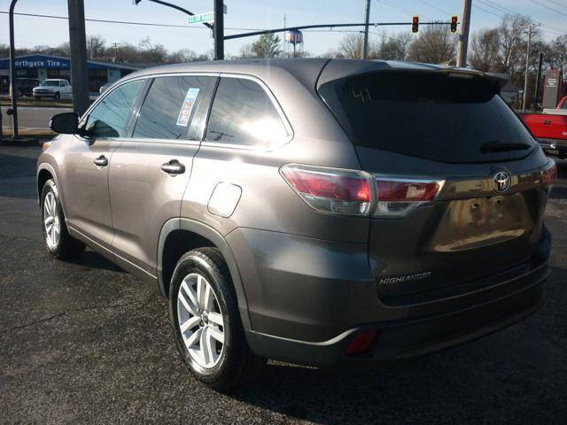 2016 Toyota Highlander LE