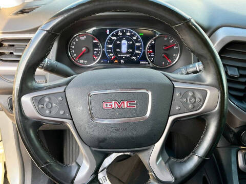 2023 GMC Acadia AT4