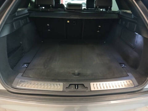 2022 Land Rover Range Rover Velar P250 R-Dynamic S