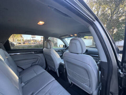 2012 Kia Sorento LX