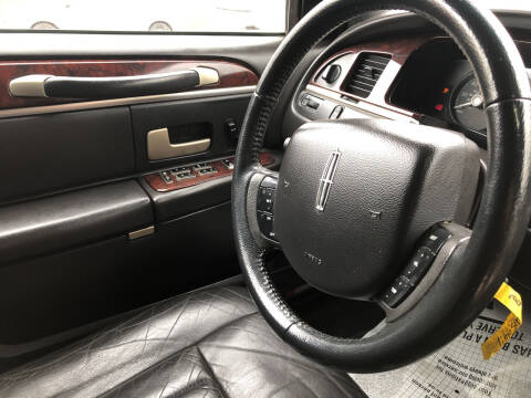 2006 Lincoln Town Car Executive