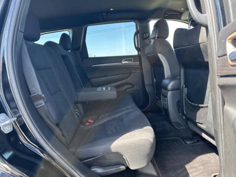 2017 Jeep Grand Cherokee Laredo