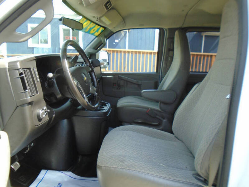 2016 Chevrolet Express LS 2500