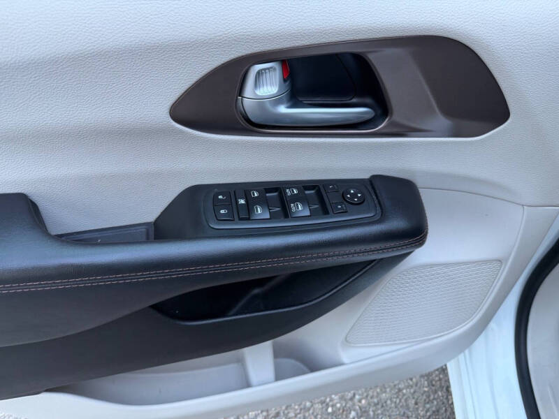 2018 Chrysler Pacifica LX