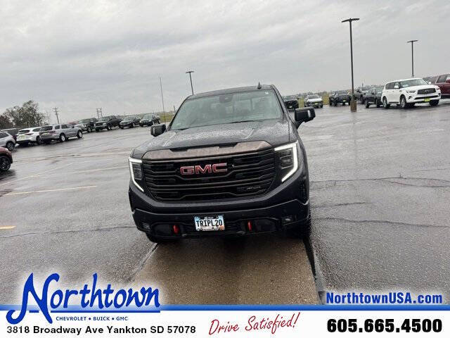 Used 2022 GMC Sierra 1500 AT4X with VIN 3GTUUFEL3NG570119 for sale in Yankton, SD