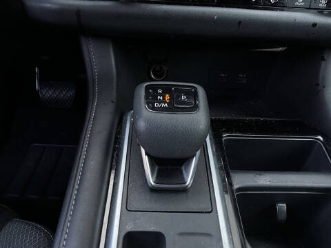 2024 Nissan Pathfinder SV