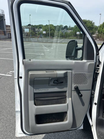2012 Ford E-Series E-350 SD