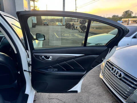 2018 Infiniti Q50 2.0T Luxe