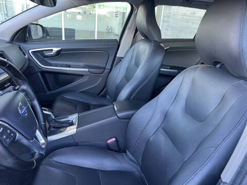 2016 Volvo V60 T5 Drive-E Premier