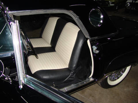 1957 Ford Thunderbird