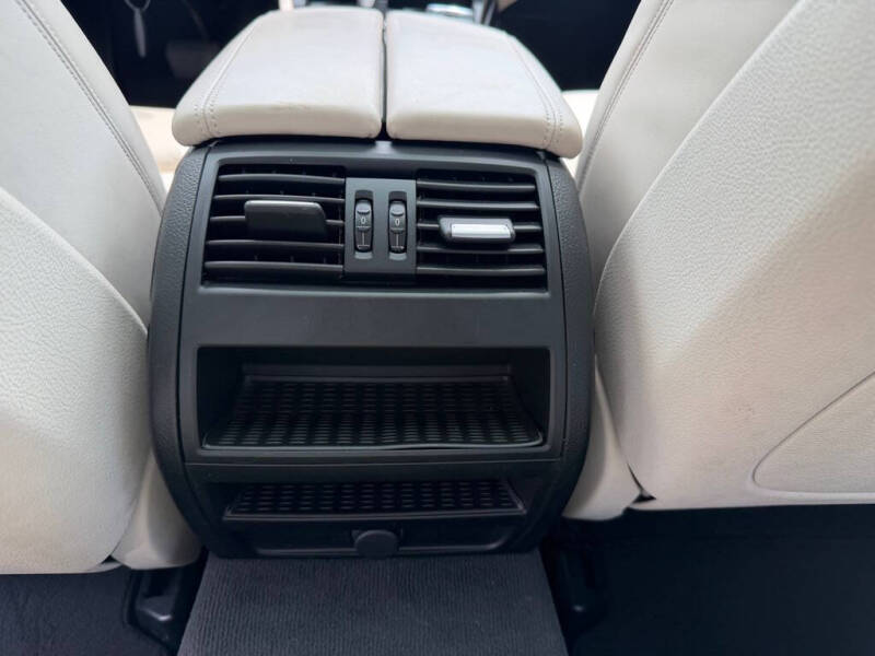 2016 BMW 5 Series 528i