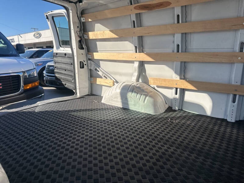 2024 GMC Savana 2500