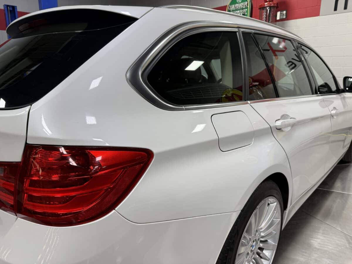 2014 BMW 3 Series 54