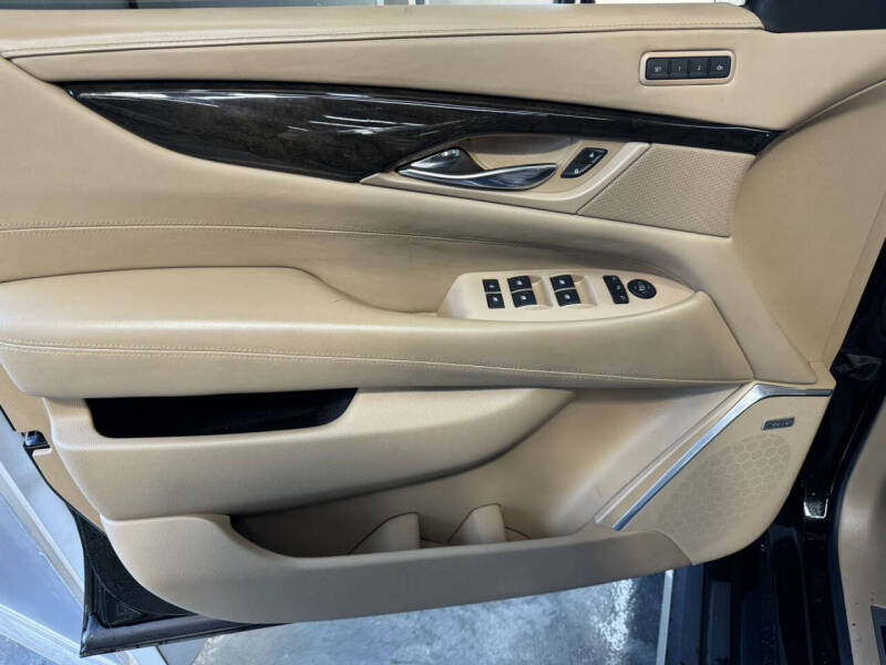 2020 Cadillac Escalade Platinum