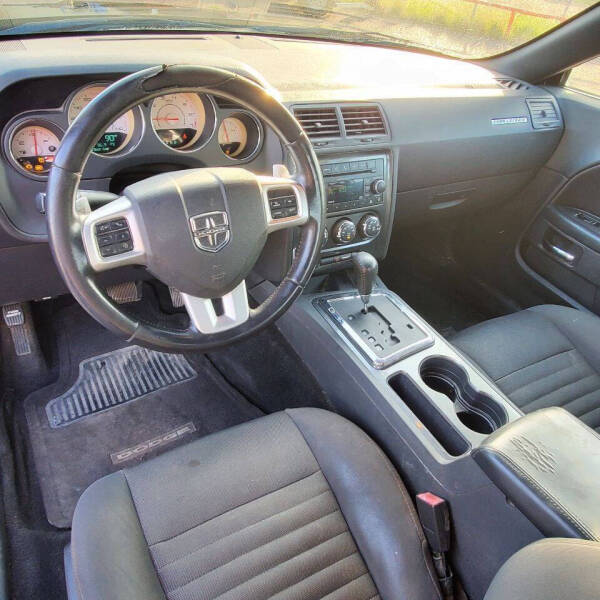 2013 Dodge Challenger SXT
