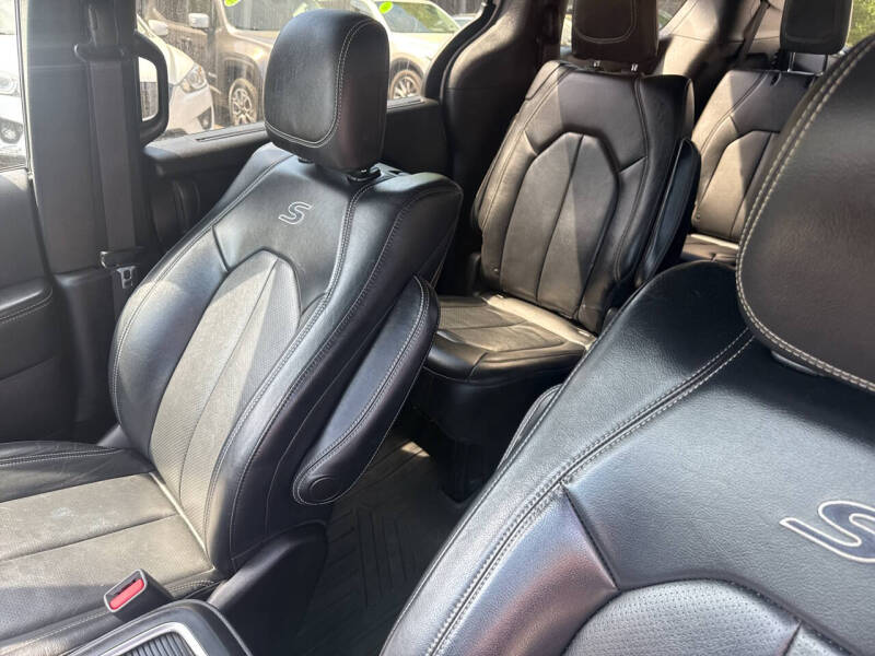 2019 Chrysler Pacifica Touring L Plus
