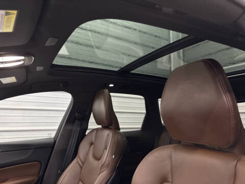 2022 Volvo XC60 B5 Inscription