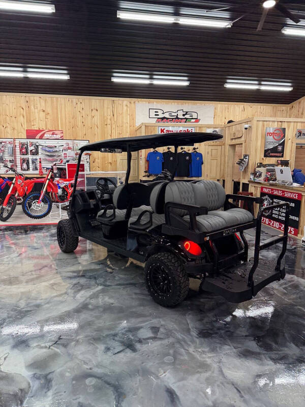 2024 E-Z-GO Express L6