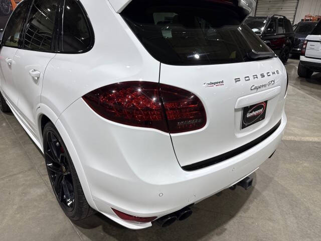 2013 Porsche Cayenne GTS