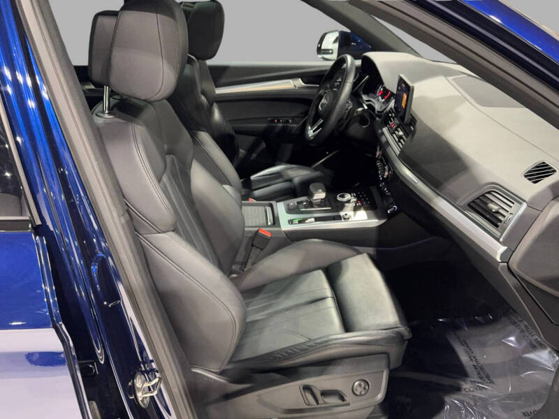 2020 Audi Q5 quattro Titanium Premium 45 TFSI