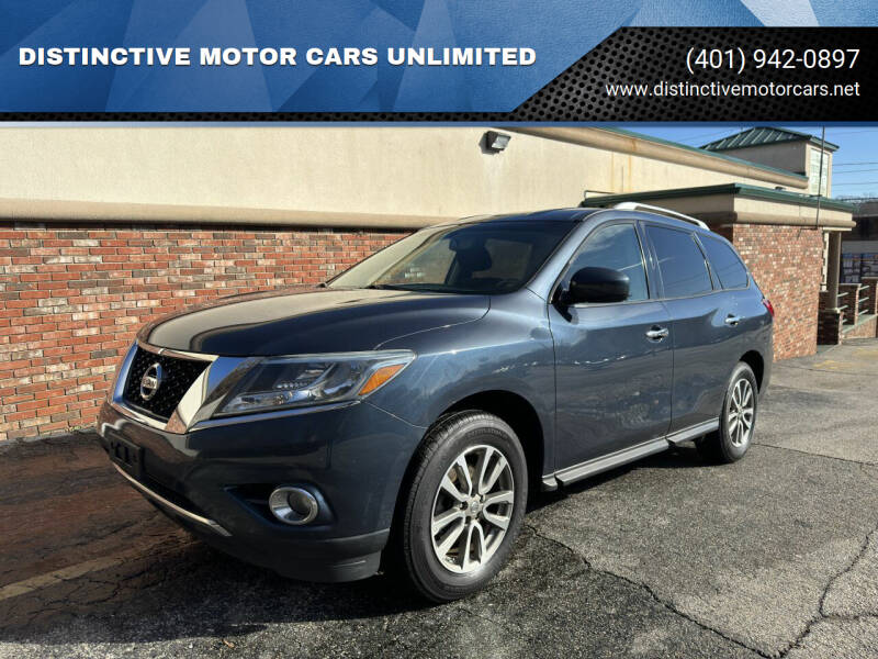 2016 Nissan Pathfinder for sale at DISTINCTIVE MOTOR CARS UNLIMITED in Johnston RI