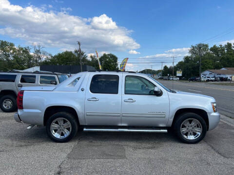 2013 Chevrolet Avalanche LT Black Diamond