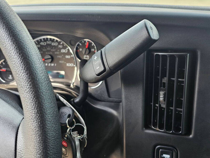 2025 Chevrolet Express 2500