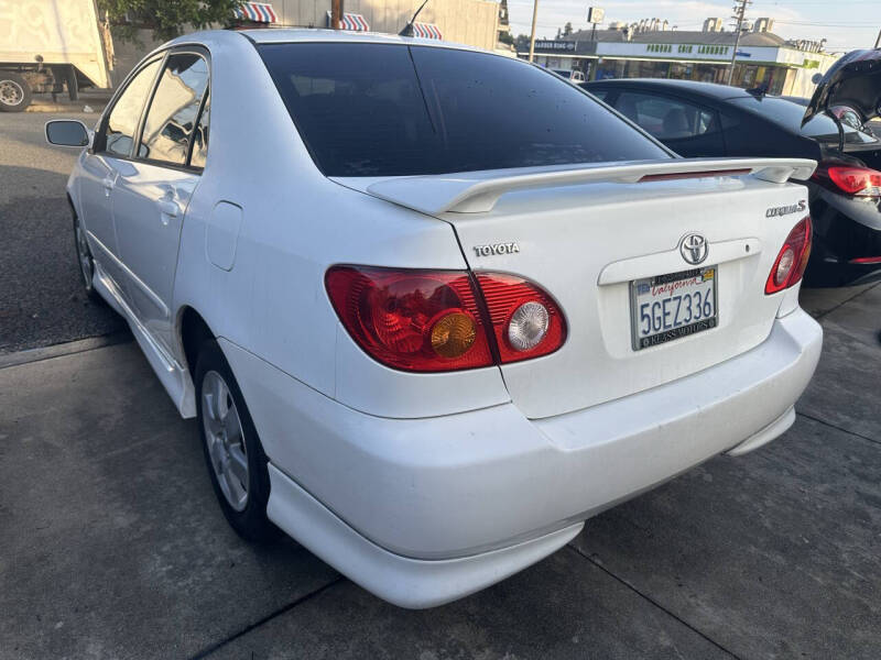2004 Toyota Corolla CE
