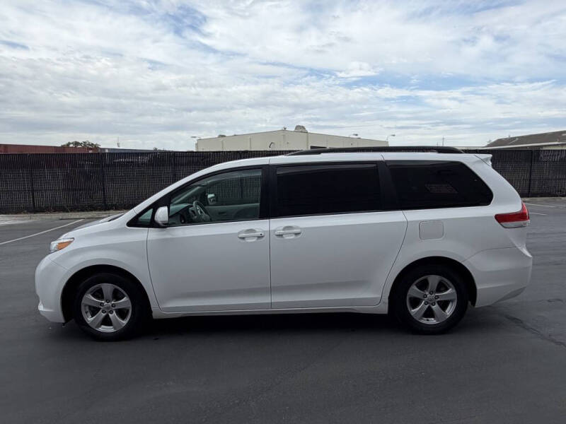 2012 Toyota Sienna
