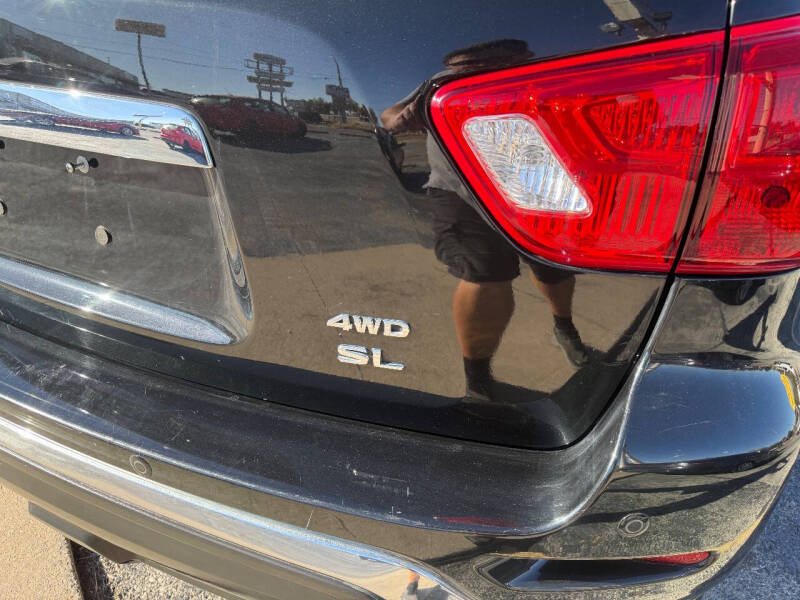 2018 Nissan Pathfinder SL