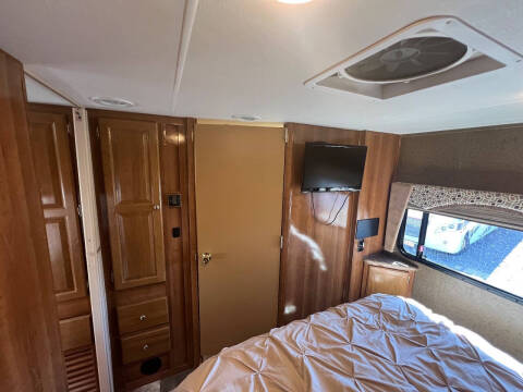 2017 Coachmen RV Leprechaun 260DS Class C