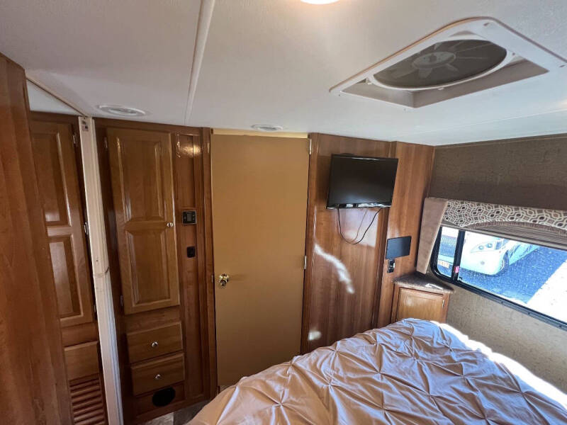 2017 Coachmen RV Leprechaun 260DS Class C