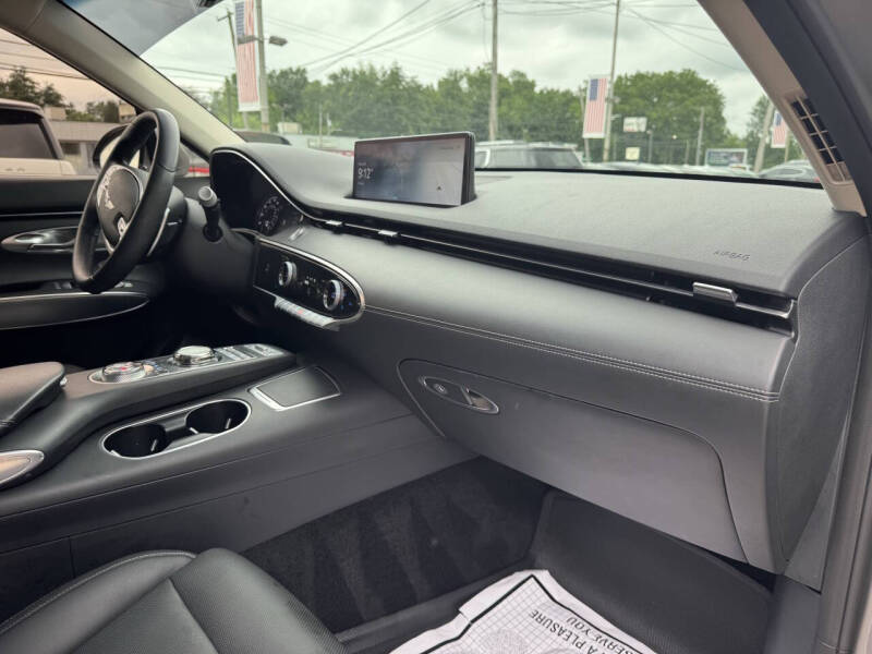 2022 Genesis GV70 2.5T Standard