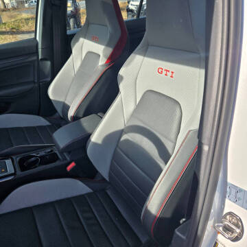 2024 Volkswagen Golf GTI 380 SE