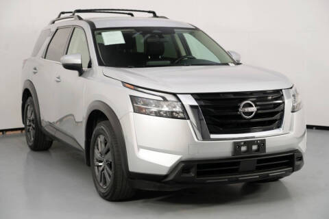 2022 Nissan Pathfinder SV