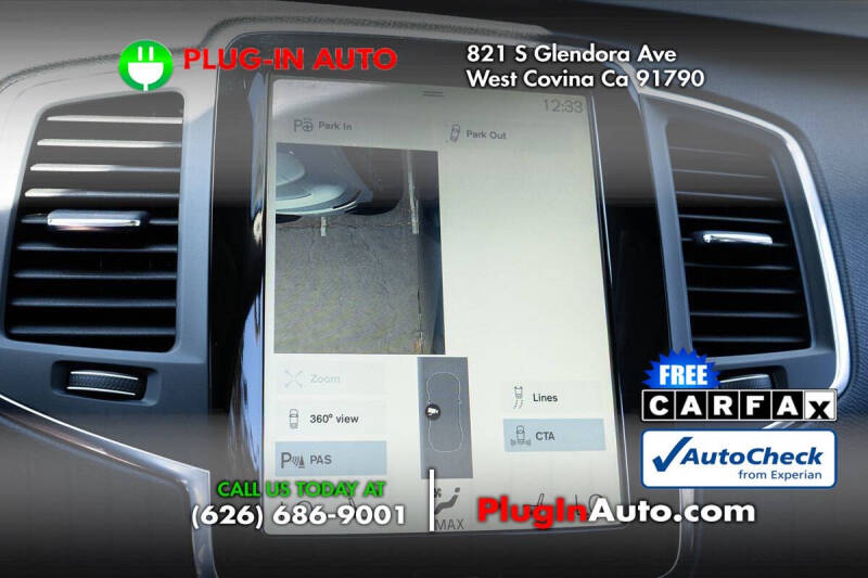 2016 Volvo XC90 T6 Momentum