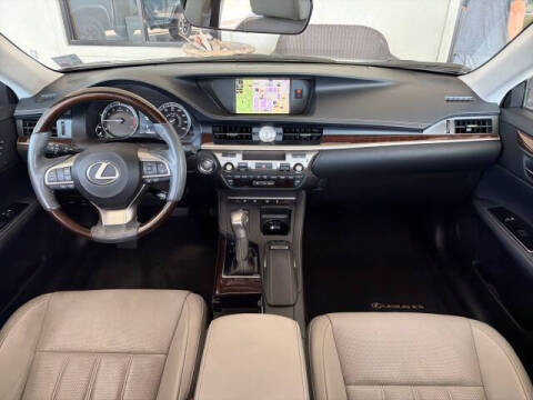 2017 Lexus ES 350