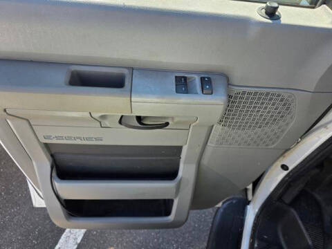 2010 Ford E-Series E-250