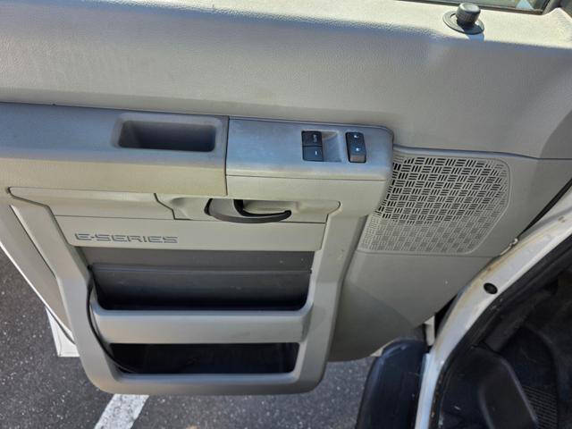 2010 Ford E-Series E-250