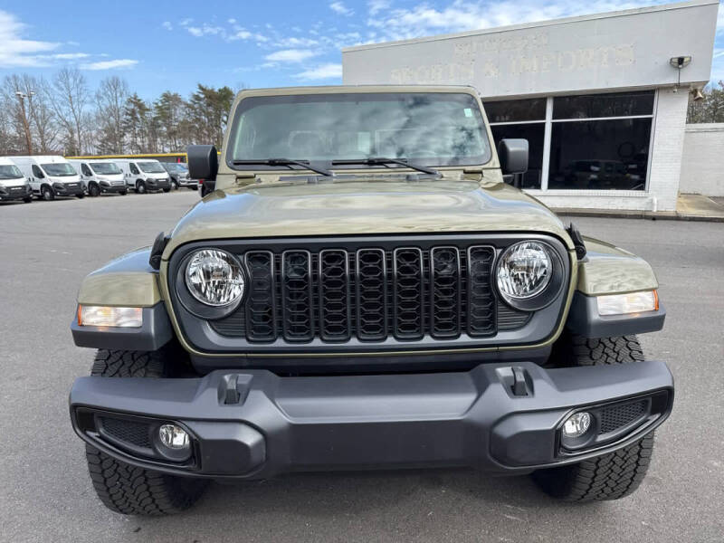 2025 Jeep Gladiator NightHawk