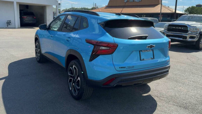 2025 Chevrolet Trax RS