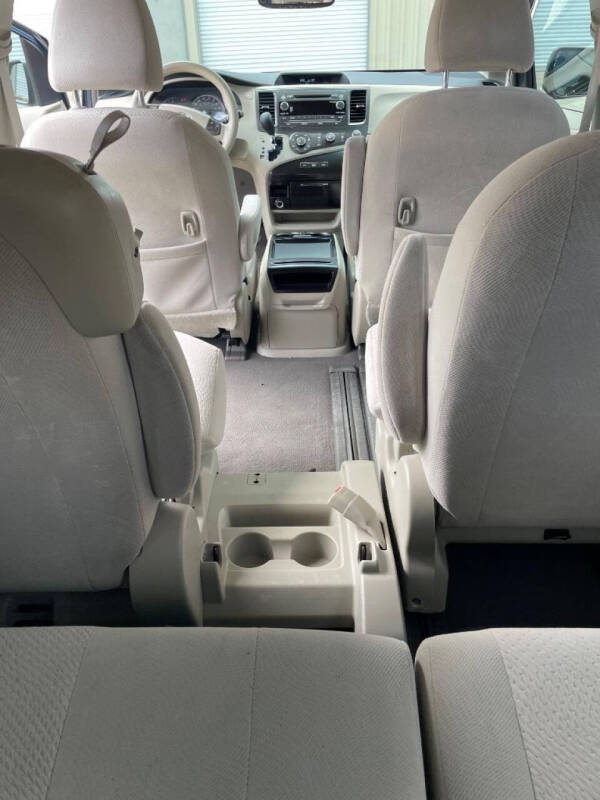 2011 Toyota Sienna